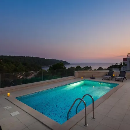 别墅 Seafront For 10 People!