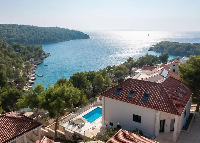 Seafront For 10 People! Вилла *