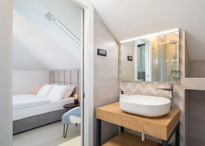 Seafront For 10 People! *